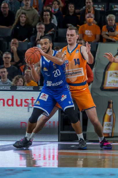 续52场不 续52场不