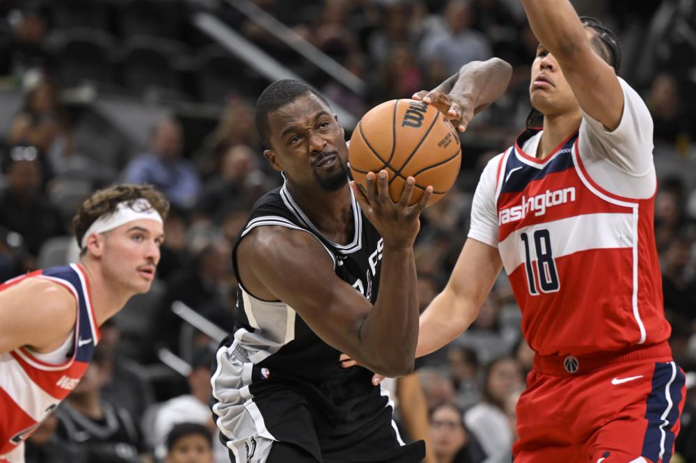 马两度中途 马两度中途