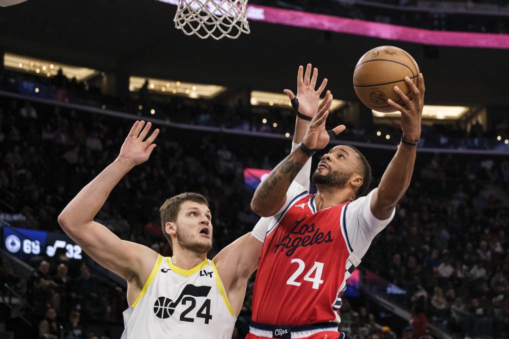 她们始终保 她们始终保