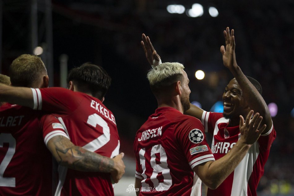 虽然西甲在 虽然西甲在